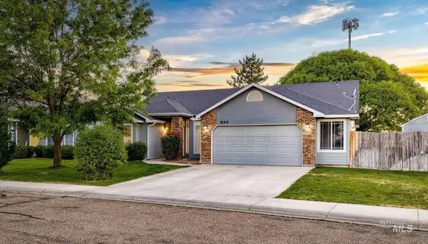 899 Blue Grass Way, Middleton, ID 83644