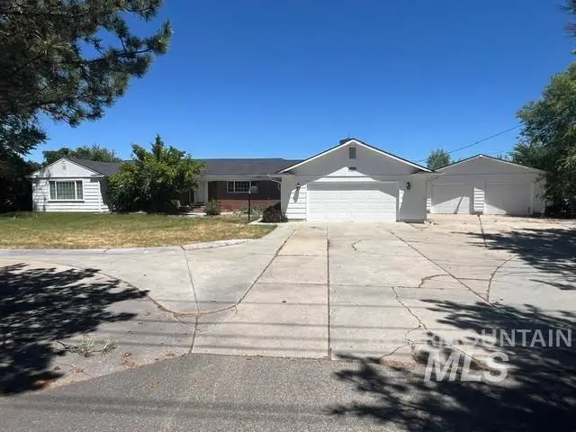 11700 W Chinden Ridge Dr, Boise, ID 83714 - #1
