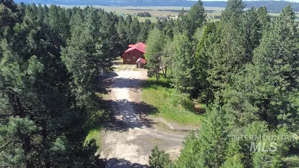 10346 Emma Loop, Cascade, ID 83611