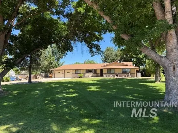 8862 Ponderosa Dr, Nampa, ID 83686