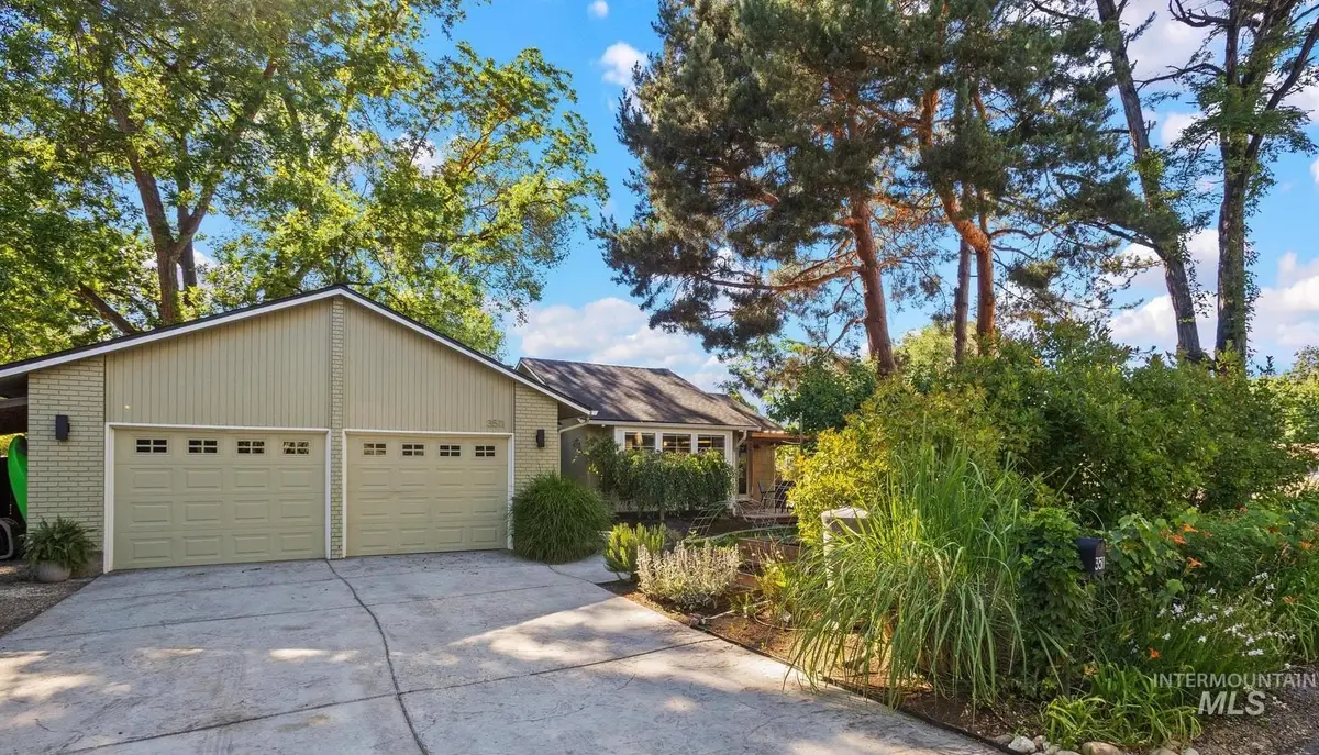 3511 N Barberry Dr, Boise, ID 83703 - #1