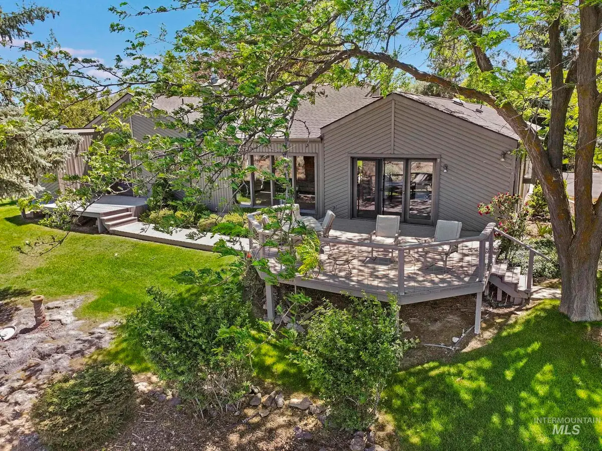 4102 N Canyon Ridge Dr, Twin Falls, ID 83301 - #1