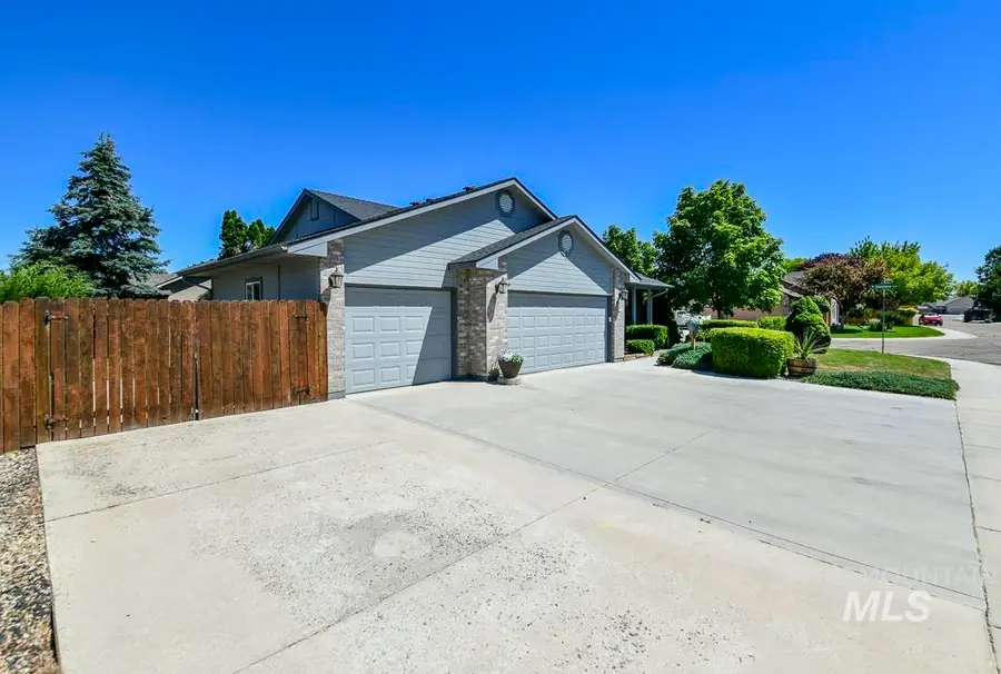 20 S. Bonner Street, Nampa, ID 83651 - #3