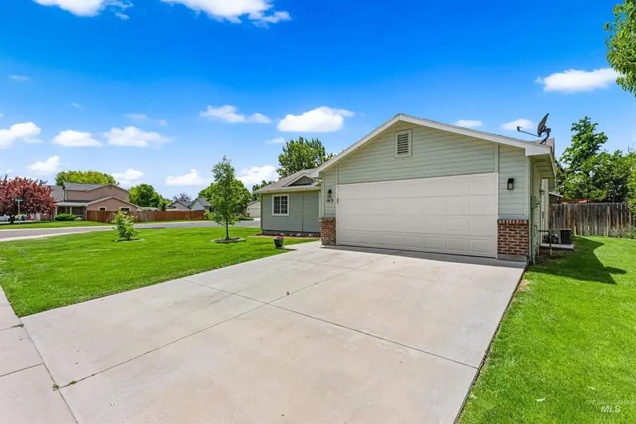 163 N Orchard Heights Way, Nampa, ID 83651 - #2