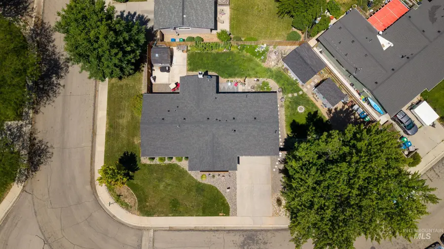 1205 N Cumberland Dr, Boise, ID 83704 - #3