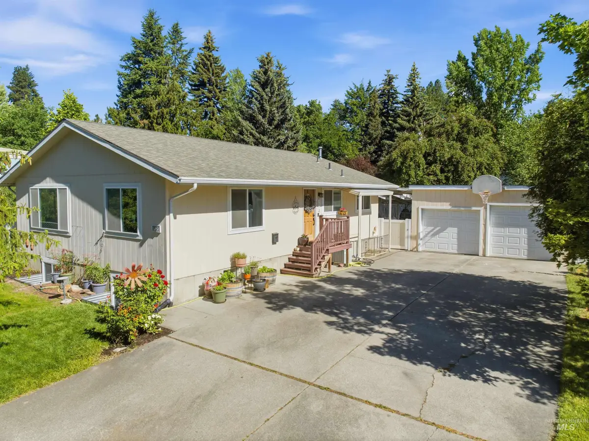 1118 E E St, Moscow, ID 83843 - #1