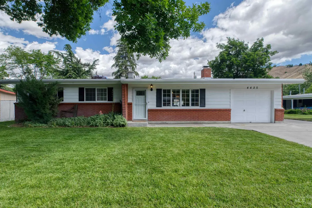 4420 W Clearview Dr, Boise, ID 83703 - #1