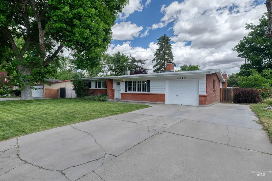 4420 W Clearview Dr, Boise, ID 83703 - #3