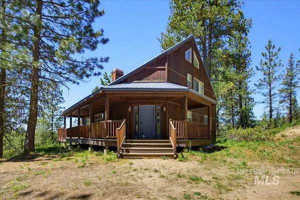 51 Ranch Cir, Cascade, ID 83611