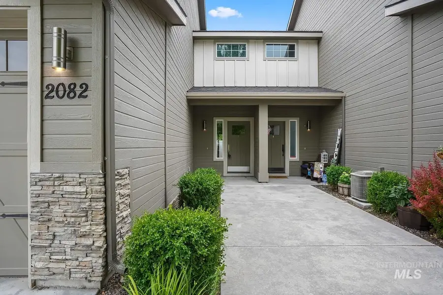 2082 W Pine Ave, Meridian, ID 83642 - #2