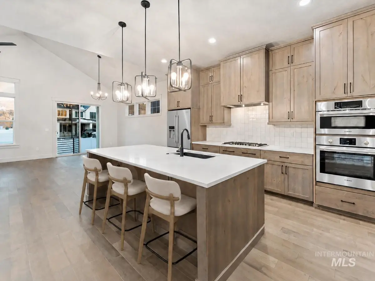 6351 W Tobi Ln, Boise, ID 83714 - #1