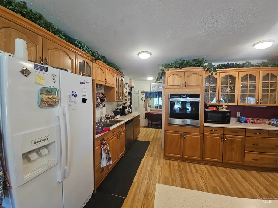 309 SW Ave, New Plymouth, ID 83655 - #3
