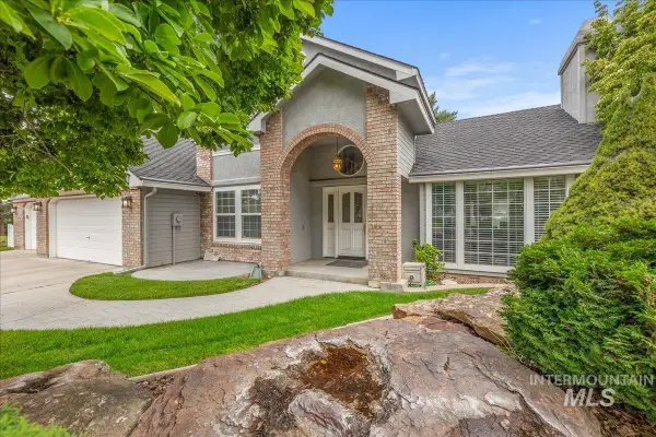 898 N Nicklaus Lane, Eagle, ID 83616