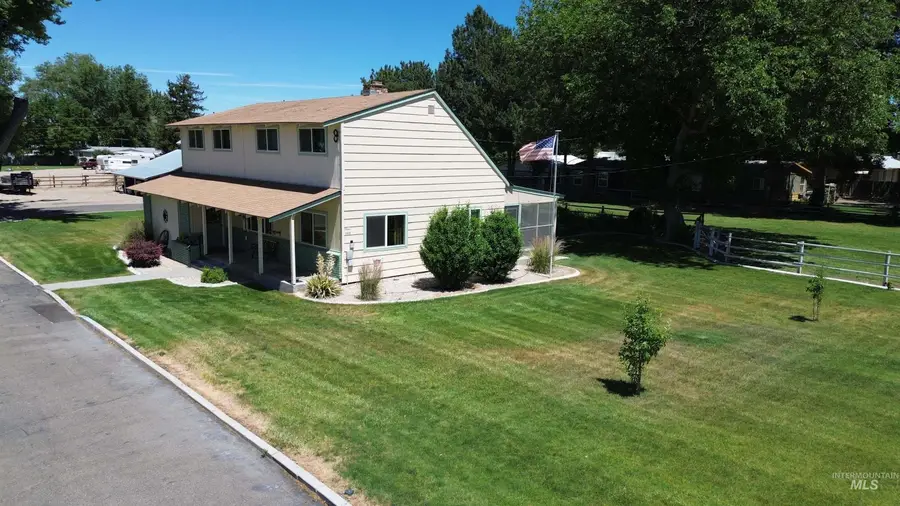 105 NE 16th St, Fruitland, ID 83619 - #3