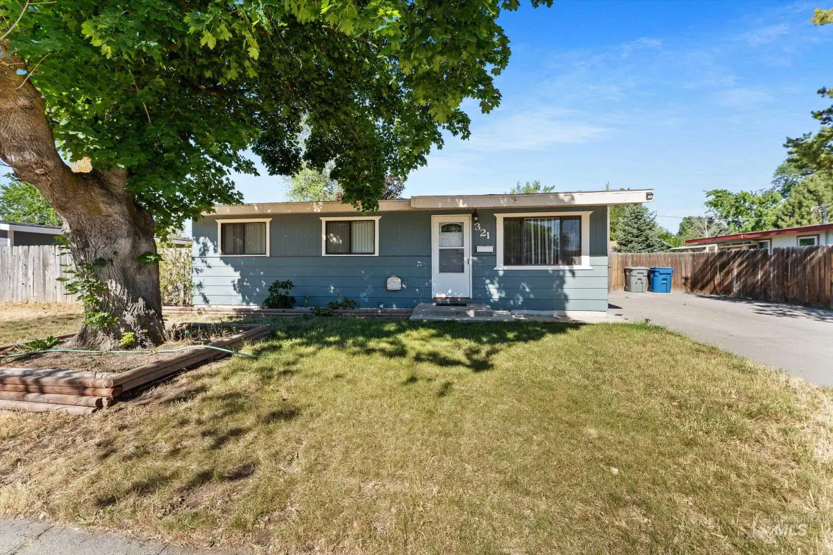 321 N 4th W, Mountain Home, ID 83647 - #1