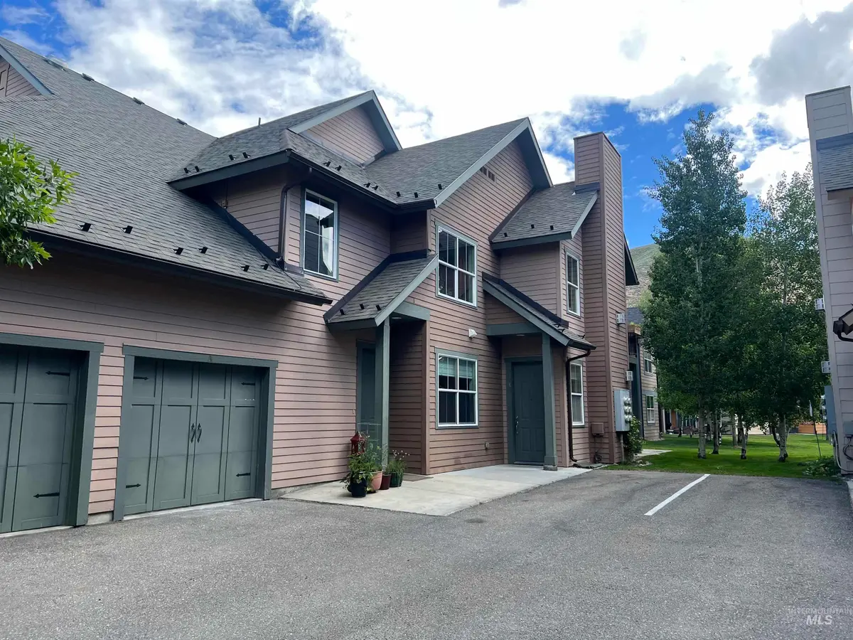 930 White Cloud Lane #Apt A, Hailey, ID 83333 - #1