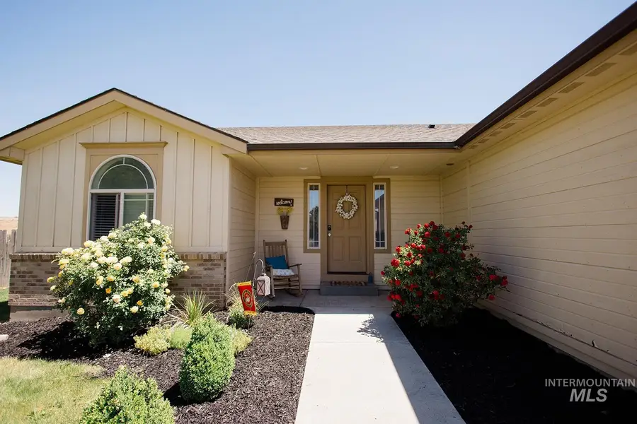 280 NE Greystone Loop, Mountain Home, ID 83647 - #2