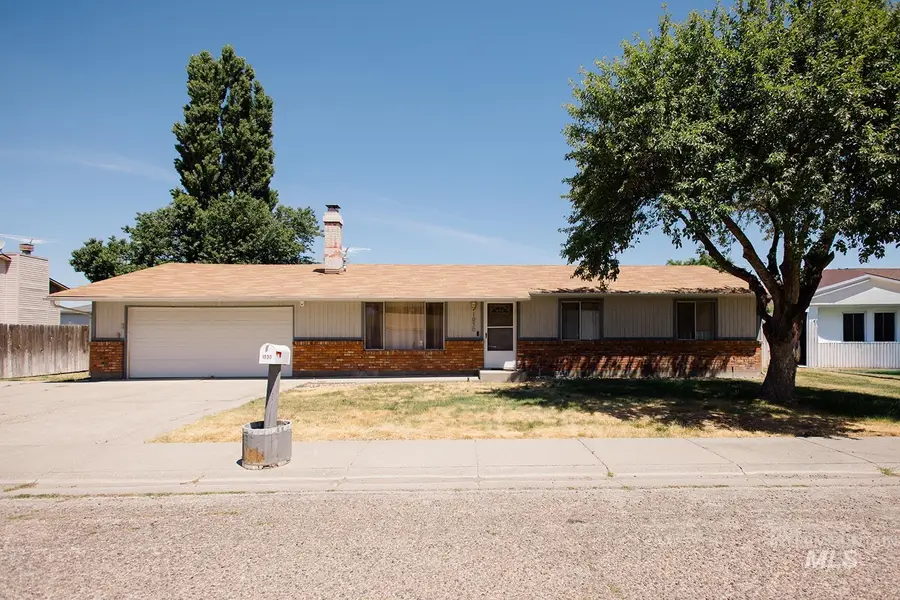 1030 E 18th N, Mountain Home, ID 83647 - #2