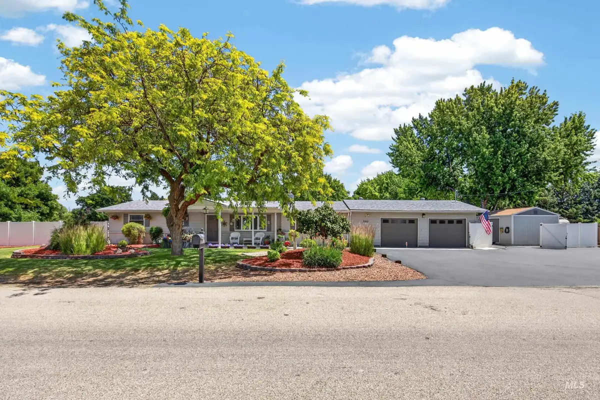 3060 Model Farm Dr, Meridian, ID 83642 - #1