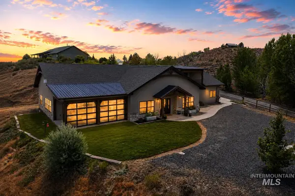 4522 Snake River Mesa Rd, Buhl, ID 83316