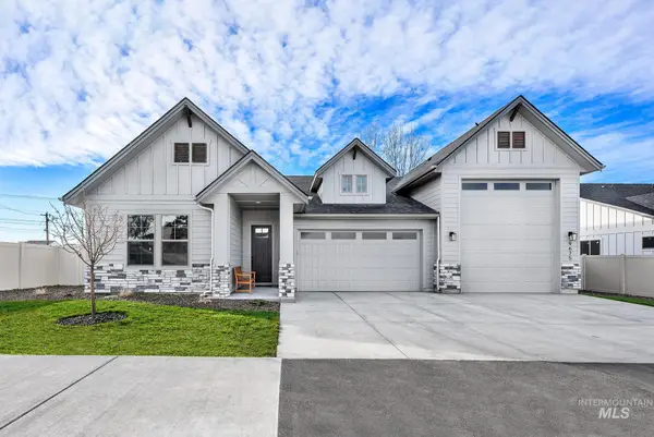 9675 W Snow Wolf Ln, Star, ID 83669