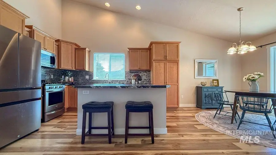 647 S Weston Creek Loop, Nampa, ID 83686 - #3