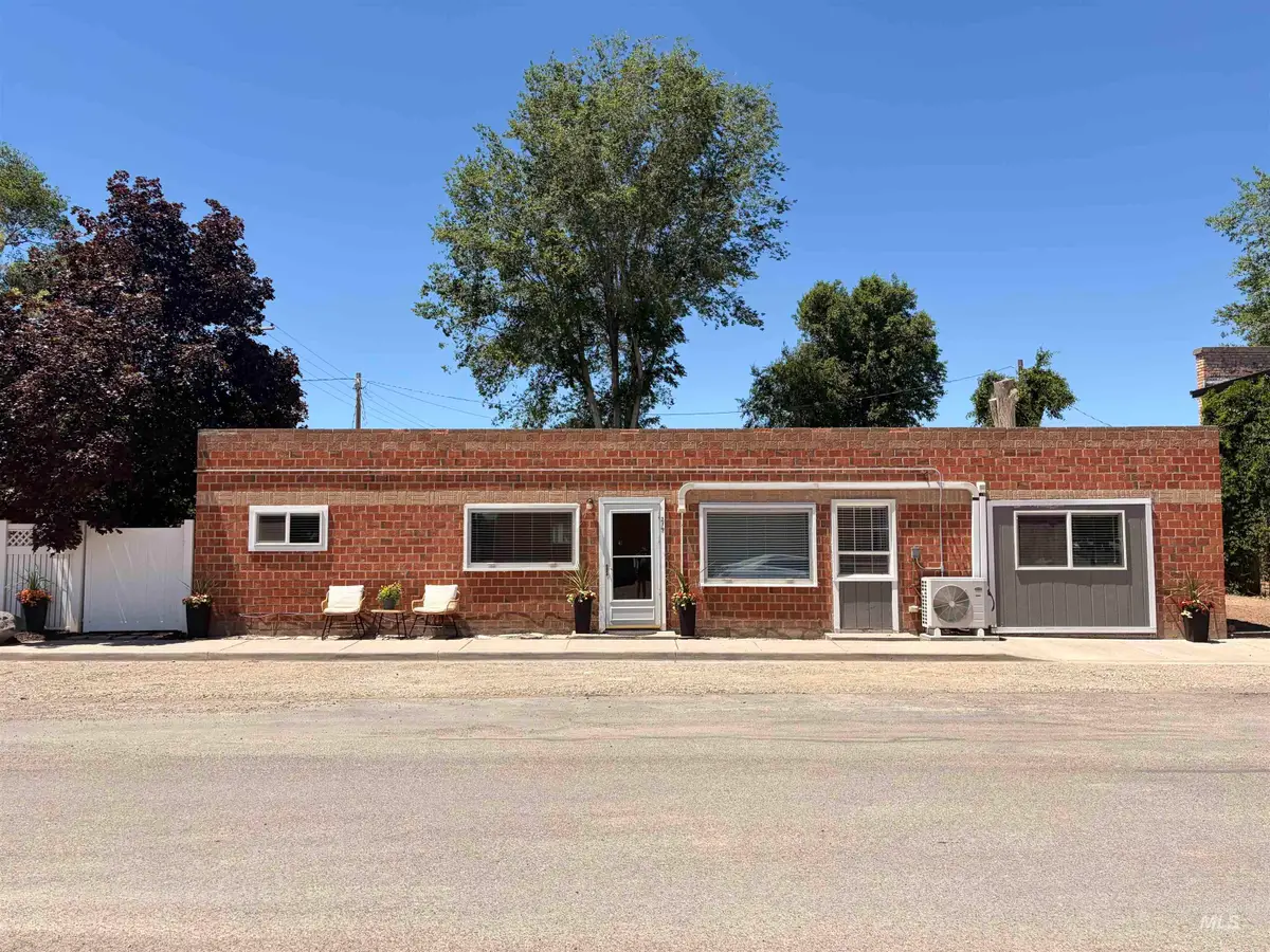 219 North 1st East Street, Paul, ID 83347 - #1