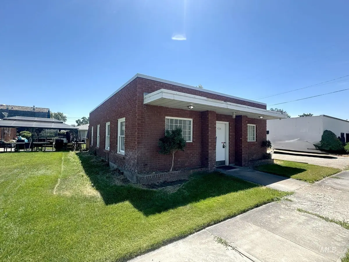 434 W Idaho, Ontario, OR 97914 - #1