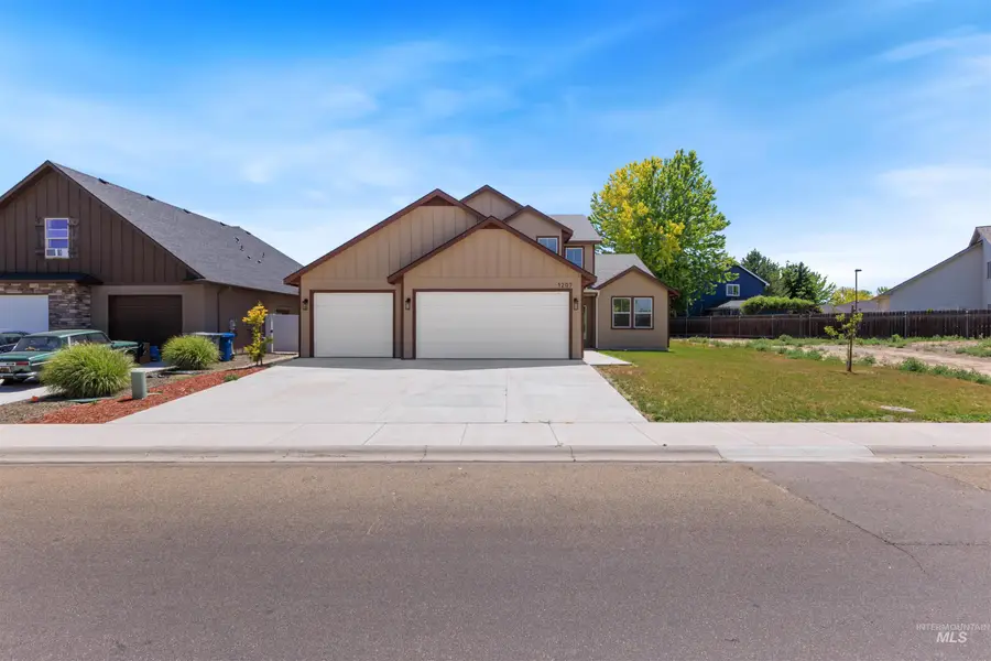 1207 W Blaine Ave, Nampa, ID 83651 - #2