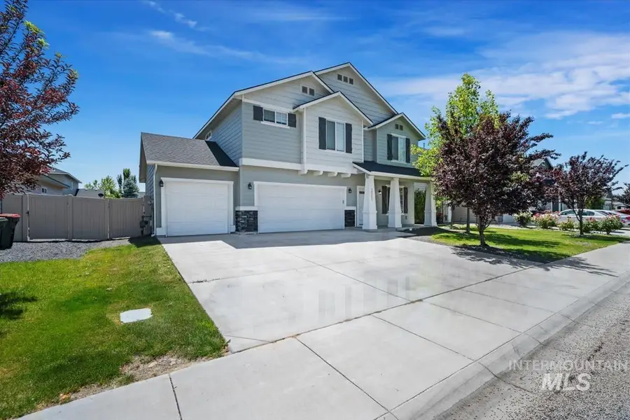 3061 W Silver River St, Meridian, ID 83646 - #2