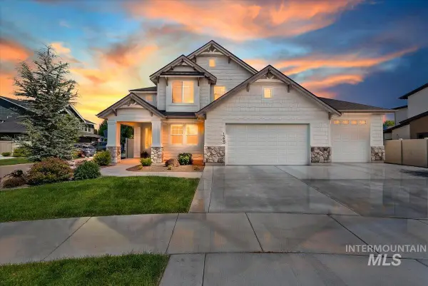 1233 E Azan St, Meridian, ID 83646