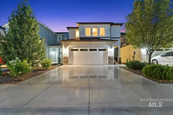 2121 S Hills Ave, Meridian, ID 83642