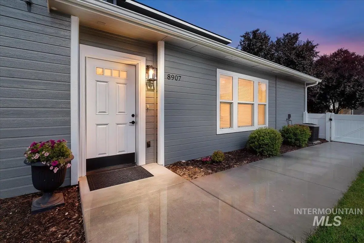 8907 W Candleston Ln, Boise, ID 83709 - #1
