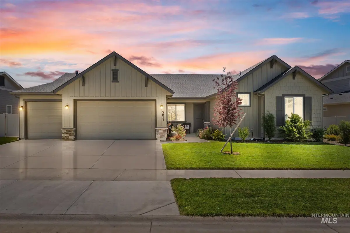 5811 W Copperstone Dr, Meridian, ID 83646 - #1