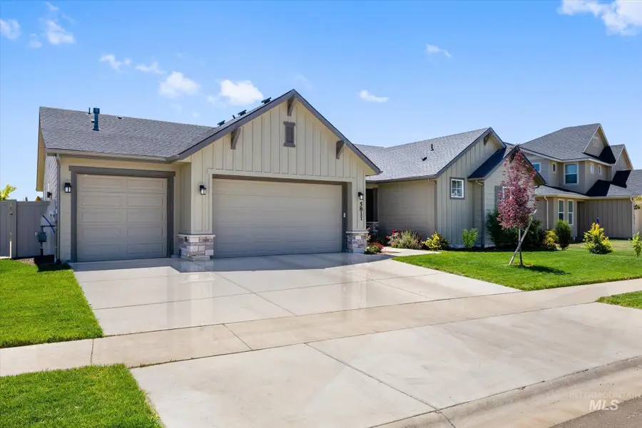 5811 W Copperstone Dr, Meridian, ID 83646 - #2
