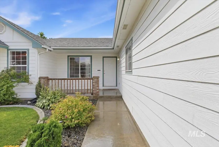 7373 Edgebrook Dr, Nampa, ID 83687 - #3