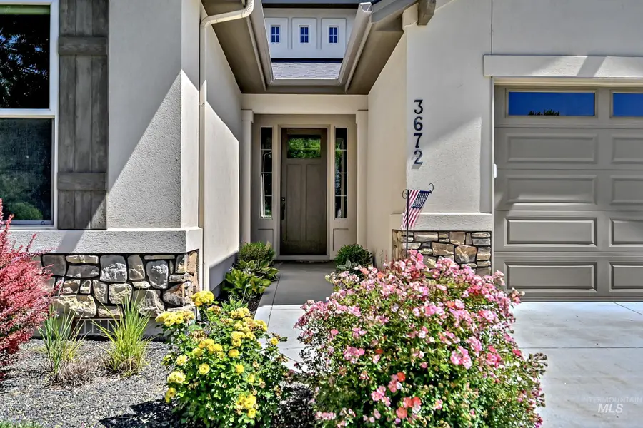 3672 W Star Hollow Dr, Meridian, ID 83646 - #3