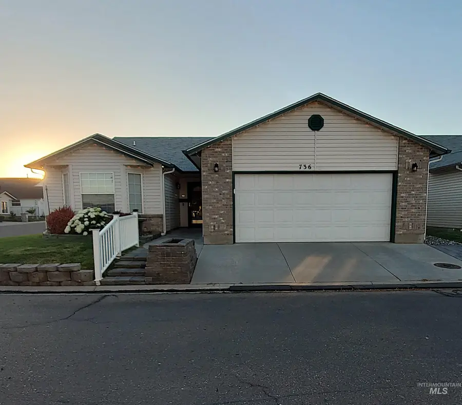 736 N Cambridge St, Nampa, ID 83651 - #2