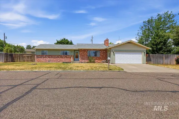 131 Sears Drive, Ontario, OR 97914