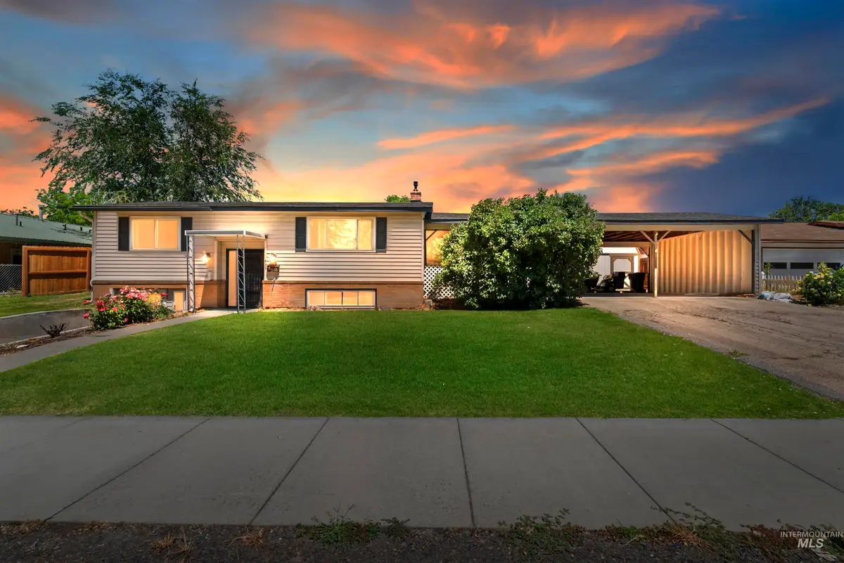 630 E Court Street, Weiser, ID 83672 - #1