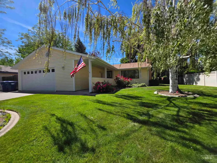 447 Crestview Dr., Twin Falls, ID 83301 - #3