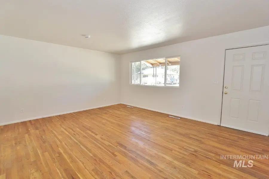 2114 Fry St, Boise, ID 83704 - #3