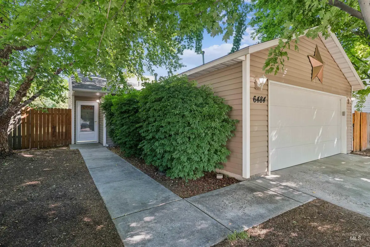 6484 S White Cliff Ave, Boise, ID 83709 - #1
