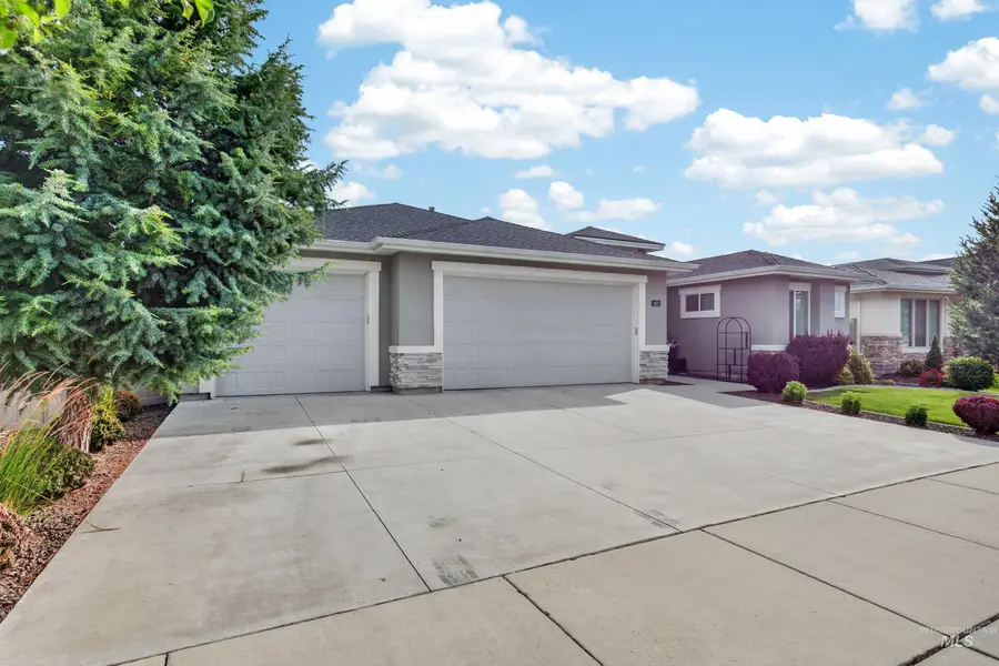 482 E Sicily Dr, Meridian, ID 83642 - #3