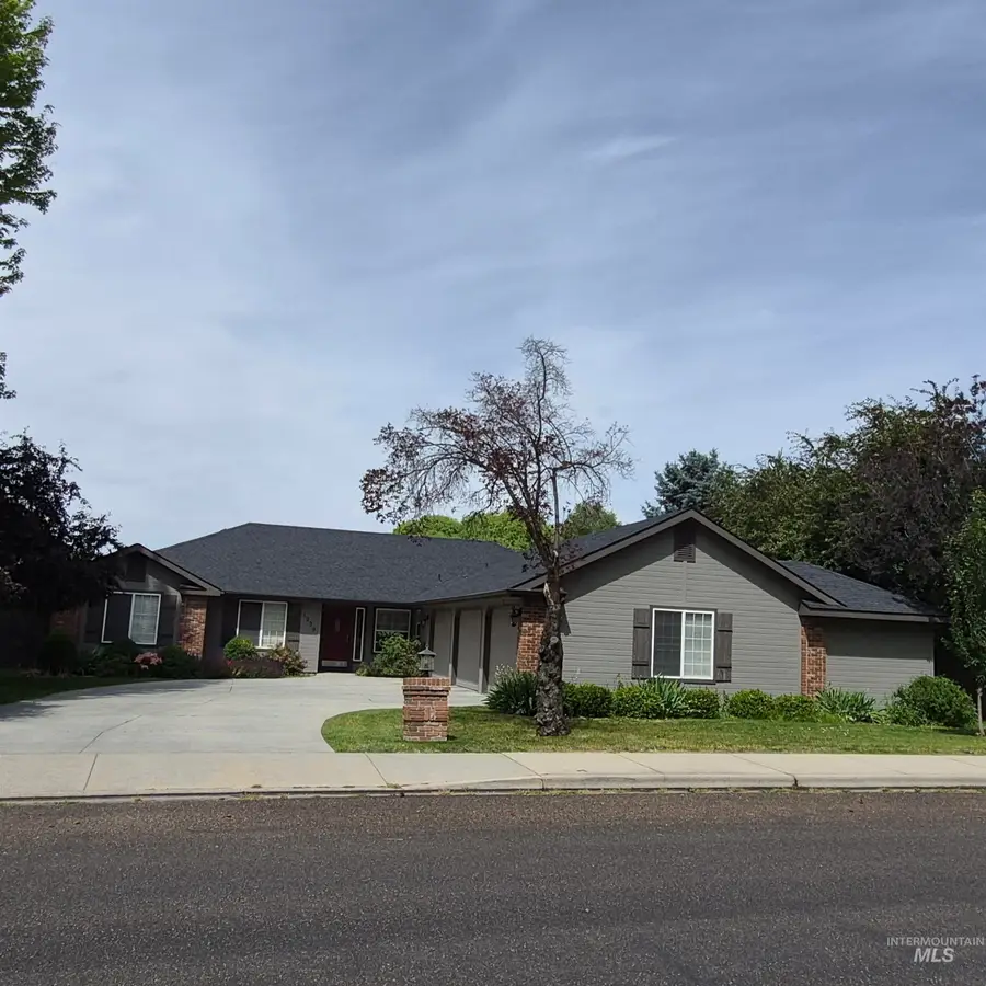 1939 N Sevenoaks Way, Eagle, ID 83616 - #2