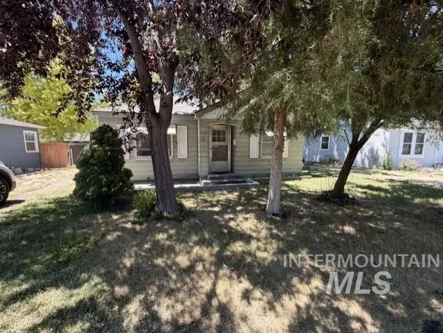 87 S Canyon St, Nampa, ID 83651 - #2