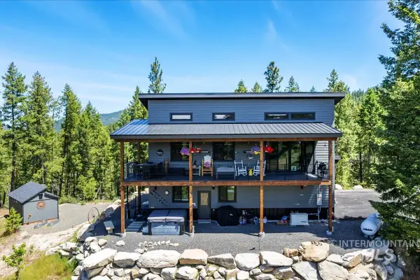 35 San Ignacio Way, Cascade, ID 83611