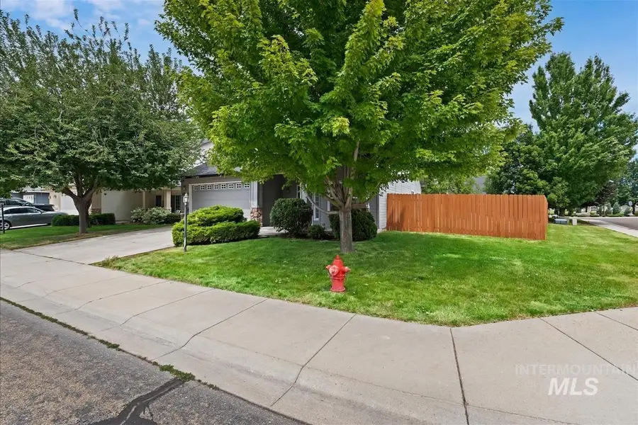 2080 W Sage Springs Ct, Meridian, ID 83642 - #2