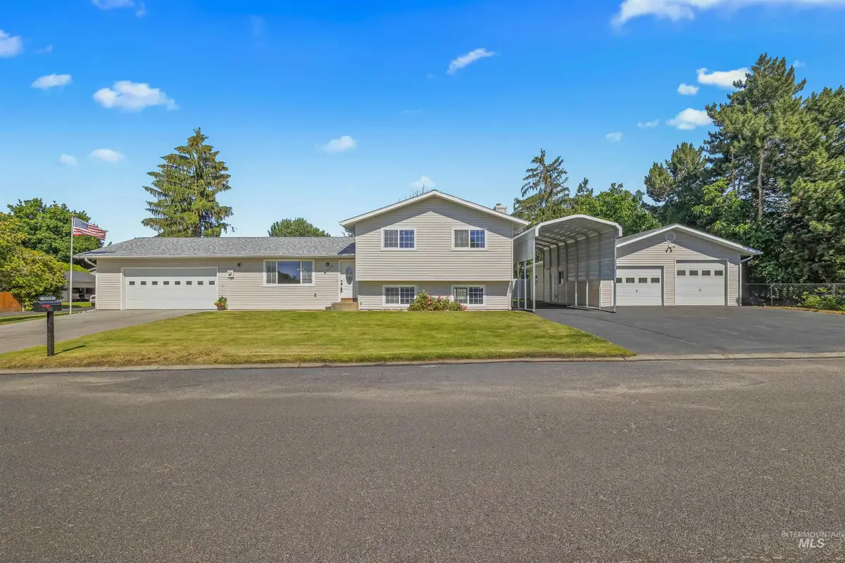 3713 20th Street, Lewiston, ID 83501 - #1