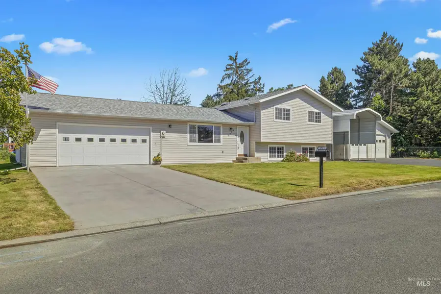3713 20th Street, Lewiston, ID 83501 - #2